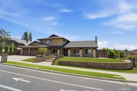 334 W Avenida De Las Flores