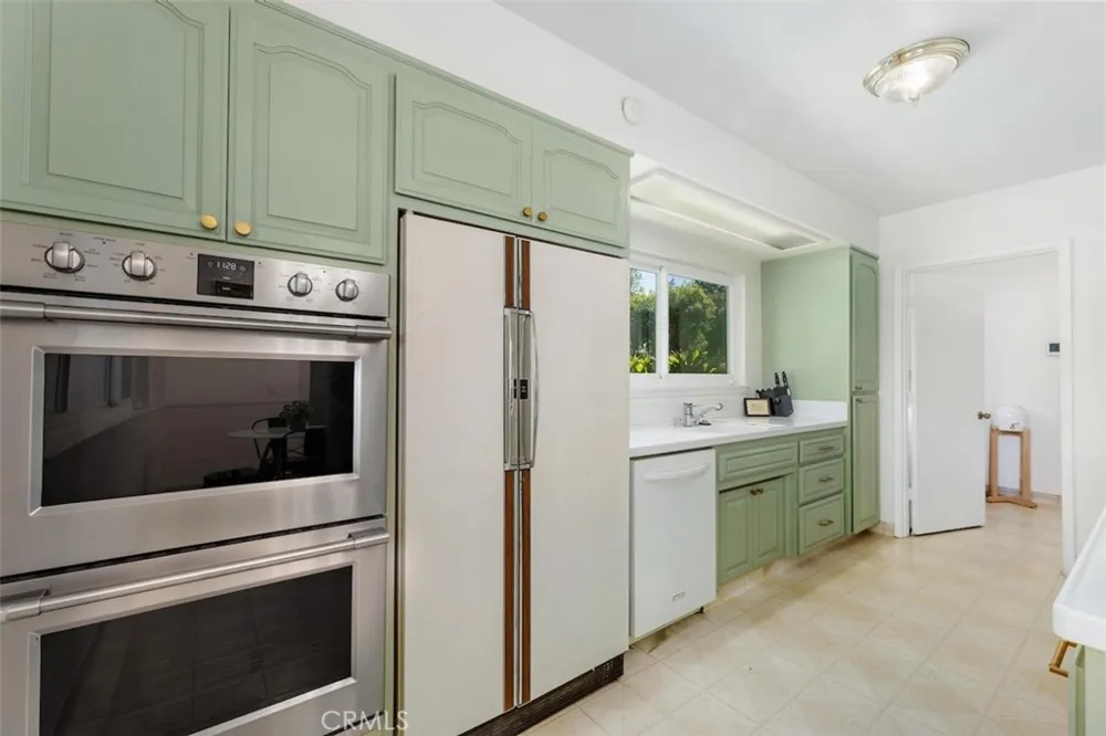 1152 Northwestern Drive Claremont, CA 91711