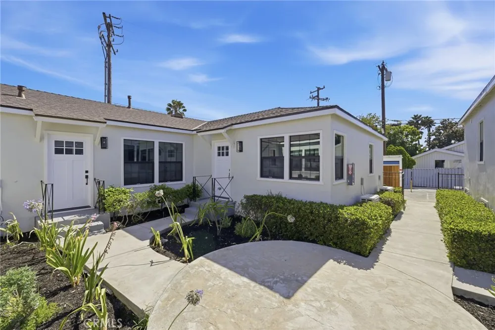 1983 Lake Avenue Altadena, CA 91001