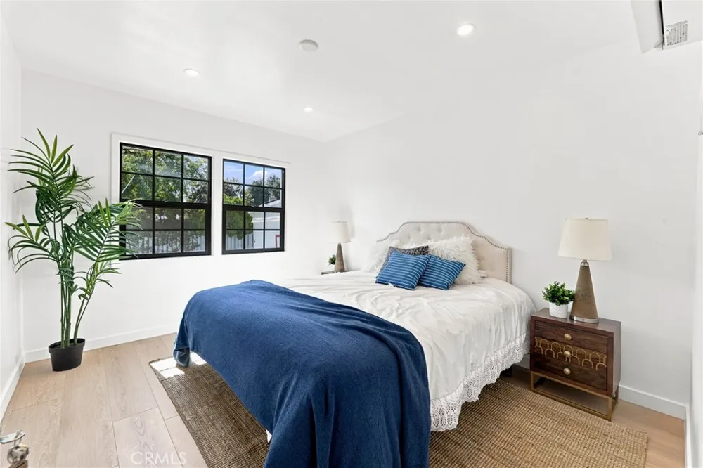 1983 Lake Avenue Altadena, CA 91001
