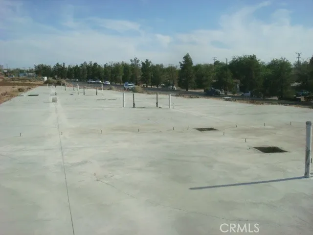 16811 Seneca Road Victorville, CA 92395