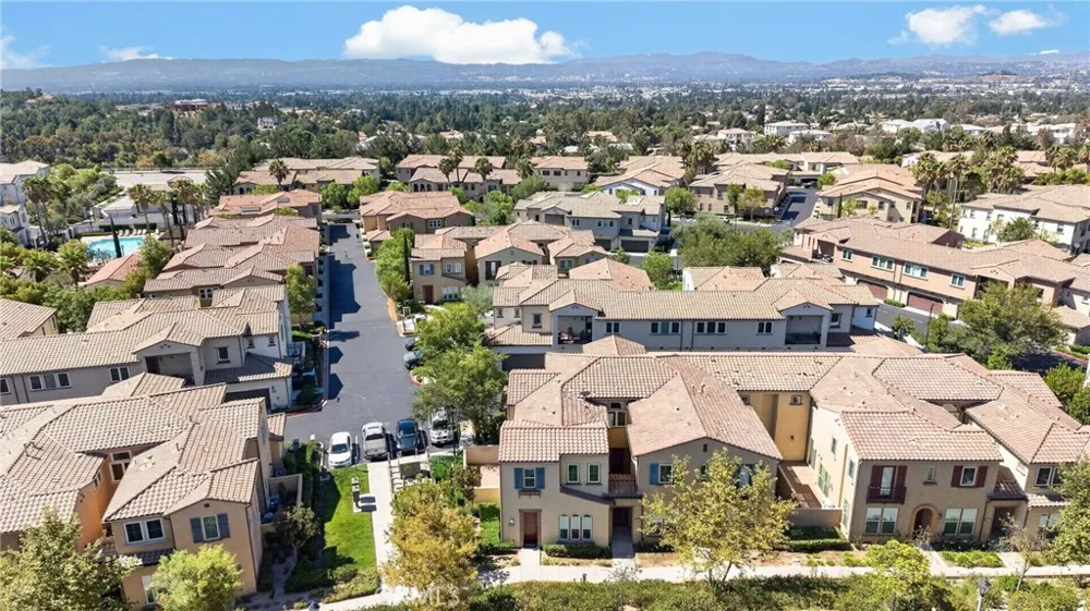 20329 Paseo Los Arcos Porter Ranch, CA 91326