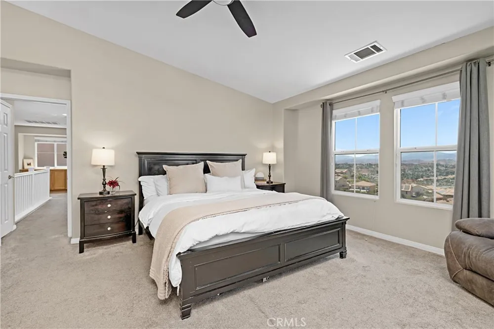 28060 Linda Lane Saugus, CA 91350