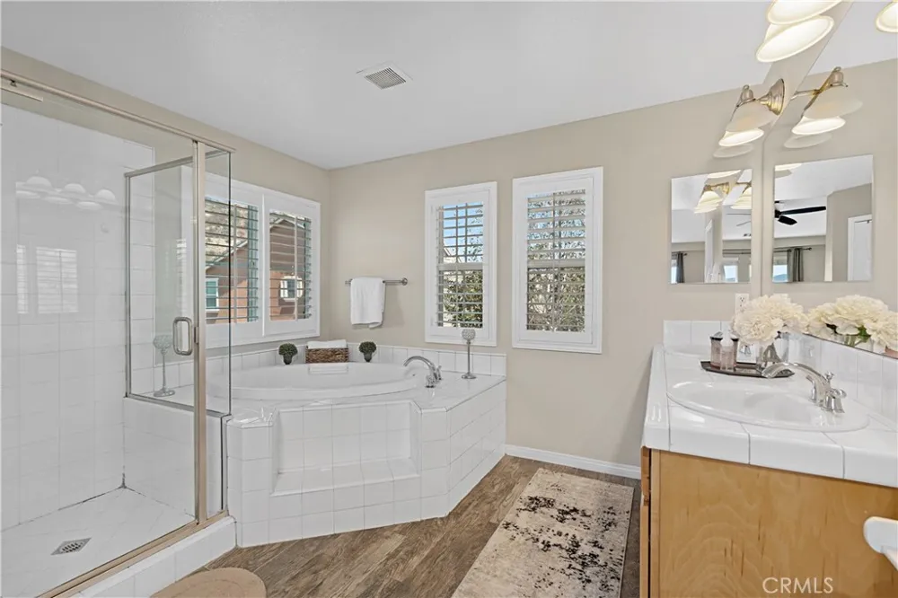 28060 Linda Lane Saugus, CA 91350