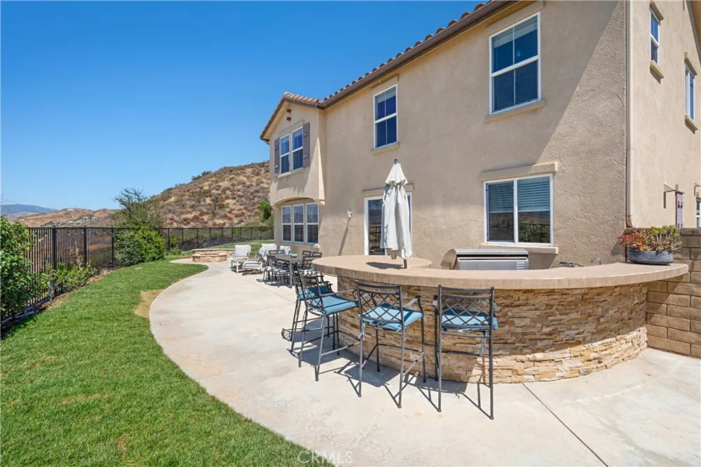 28060 Linda Lane Saugus, CA 91350