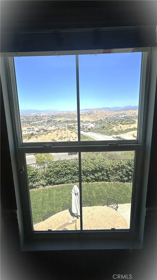 28060 Linda Lane Saugus, CA 91350