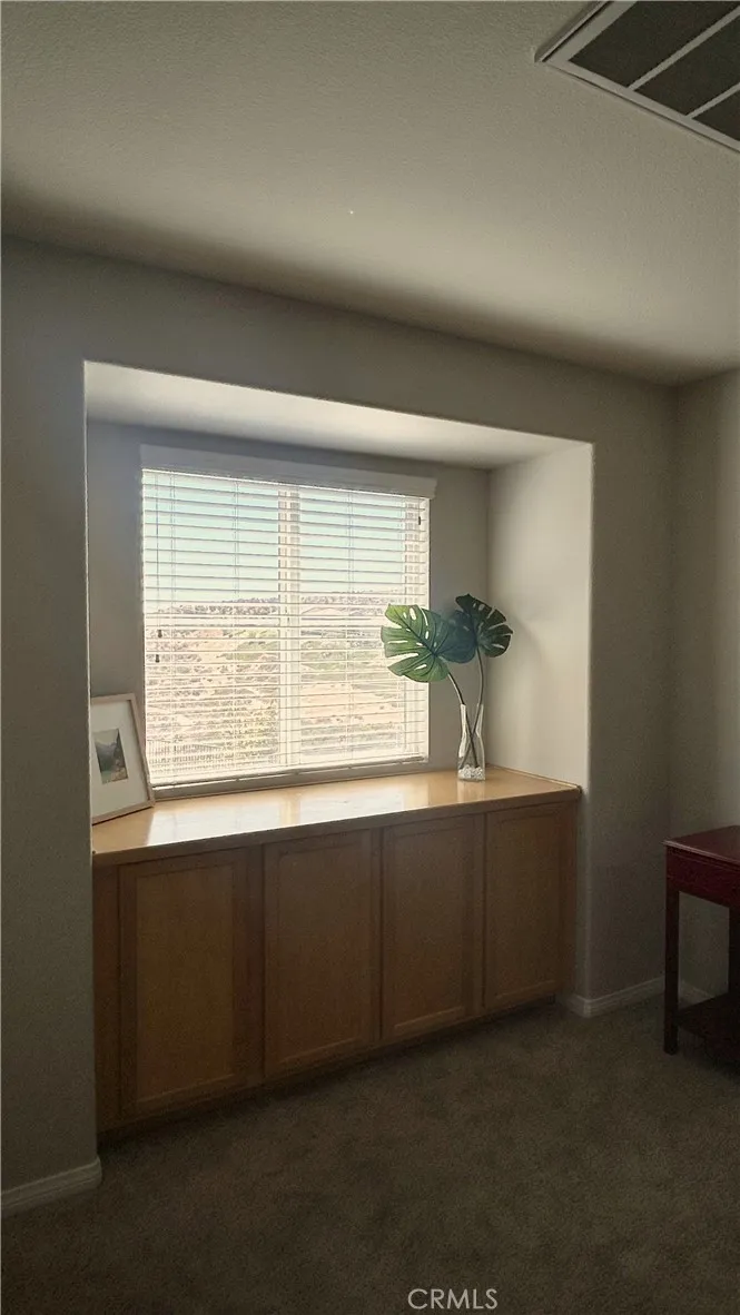 28060 Linda Lane Saugus, CA 91350