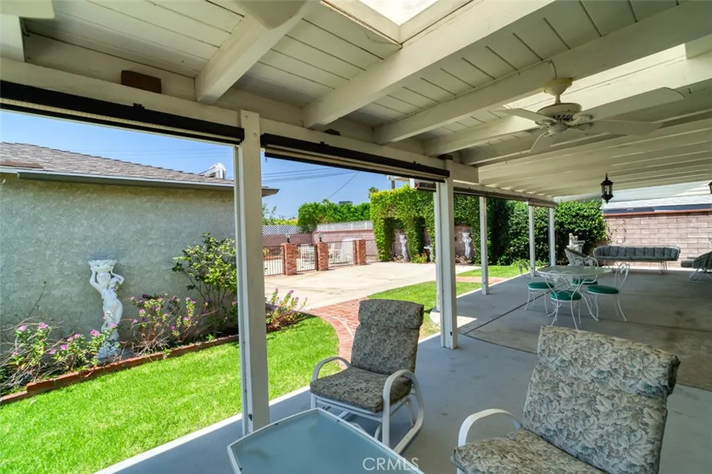 8315 Canterbury Avenue Sun Valley, CA 91352