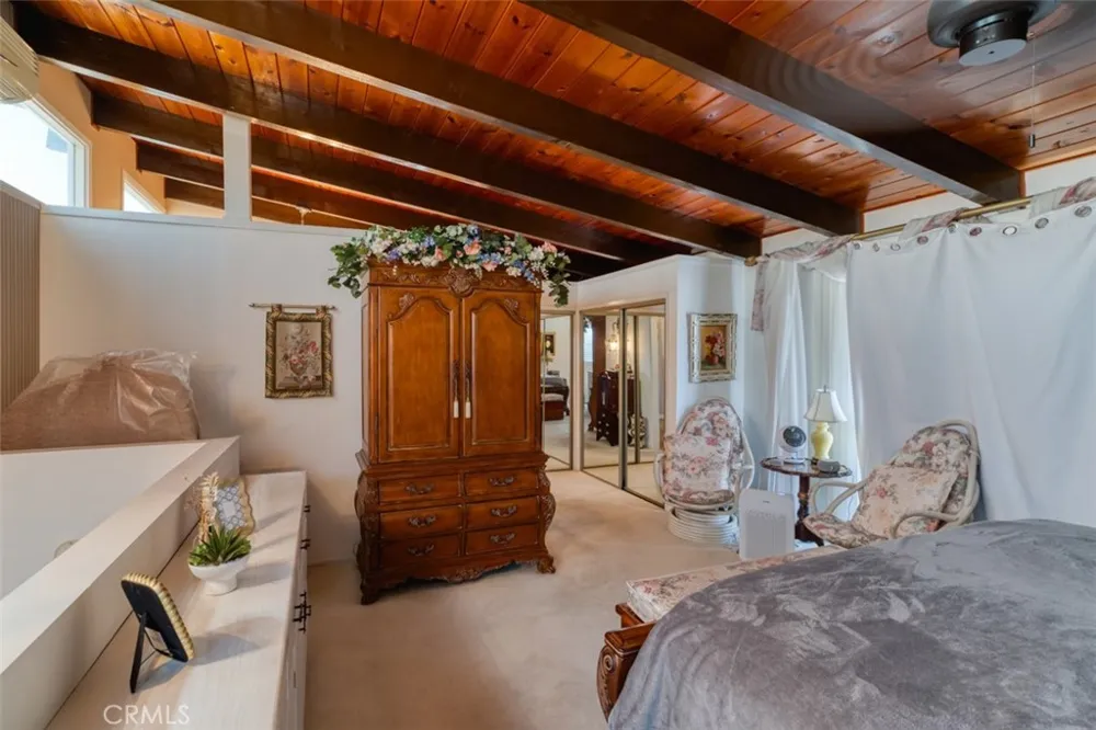 8315 Canterbury Avenue Sun Valley, CA 91352