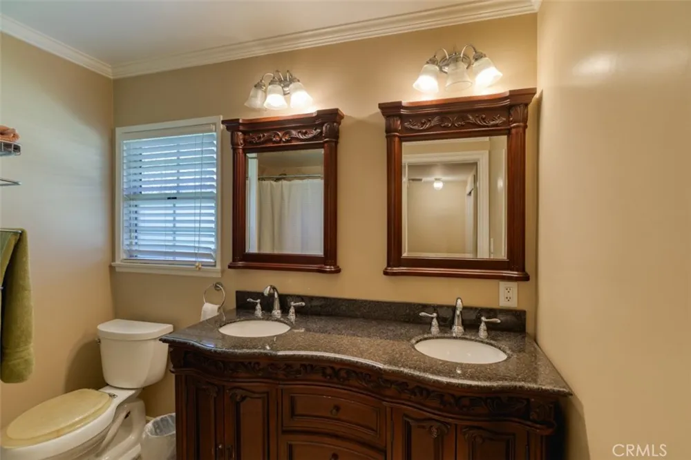 8315 Canterbury Avenue Sun Valley, CA 91352