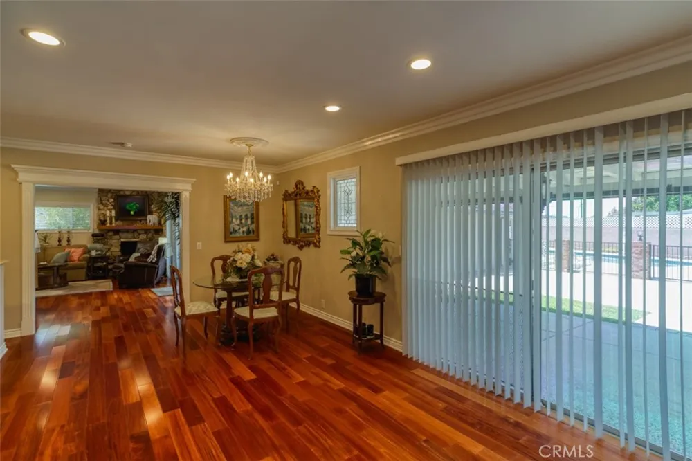 8315 Canterbury Avenue Sun Valley, CA 91352