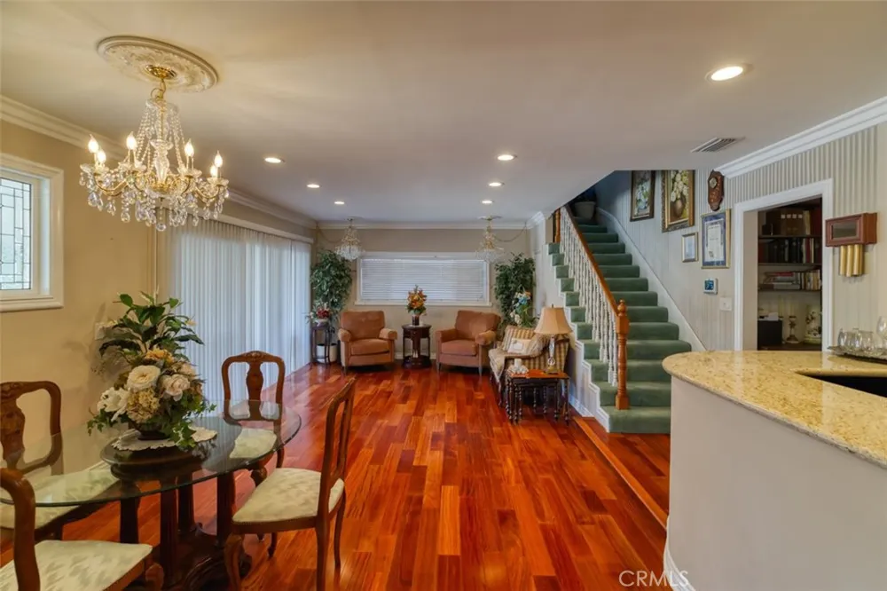 8315 Canterbury Avenue Sun Valley, CA 91352