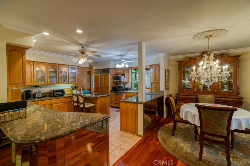 8315 Canterbury Avenue Sun Valley, CA 91352