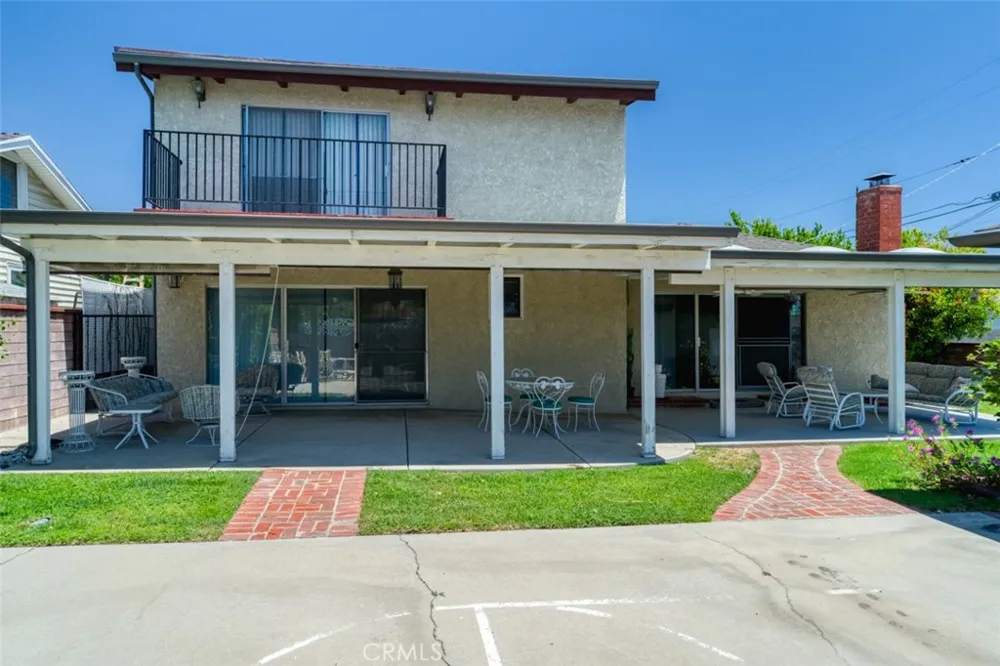 8315 Canterbury Avenue Sun Valley, CA 91352