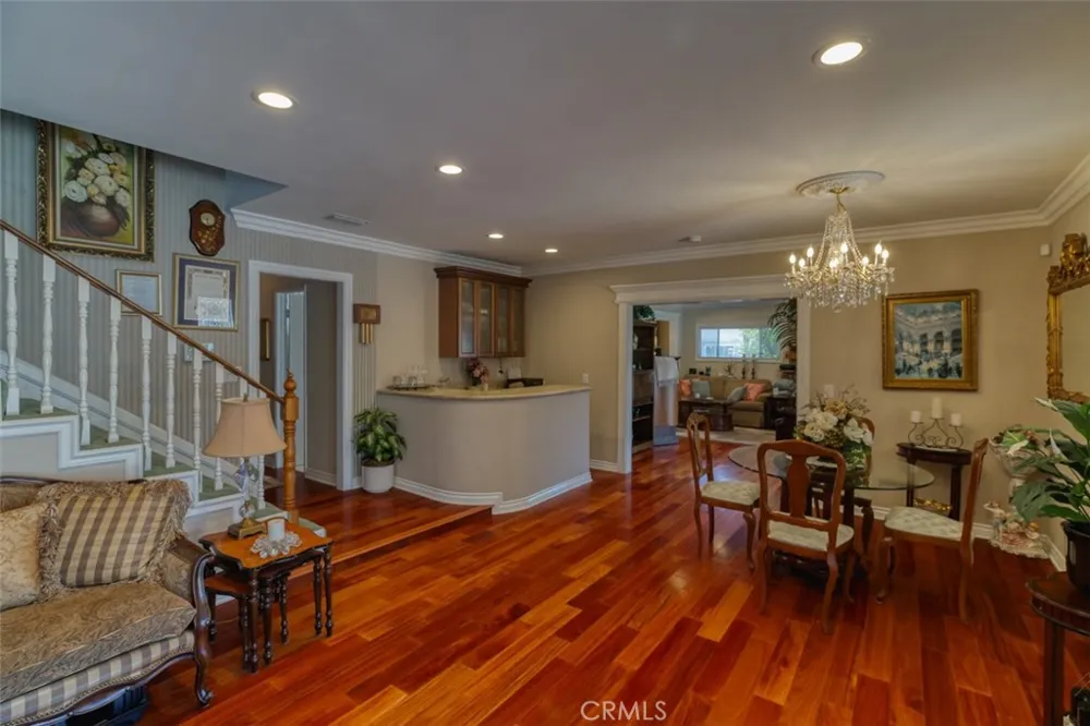 8315 Canterbury Avenue Sun Valley, CA 91352