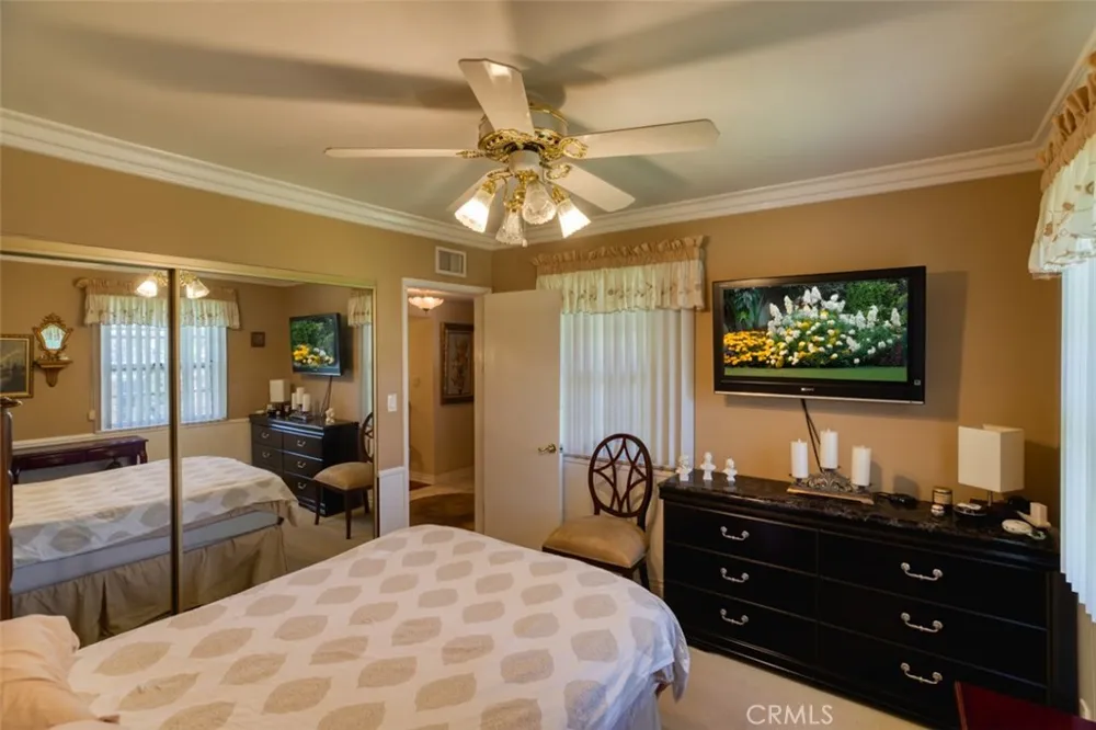 8315 Canterbury Avenue Sun Valley, CA 91352