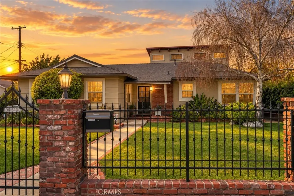 8315 Canterbury Avenue Sun Valley, CA 91352