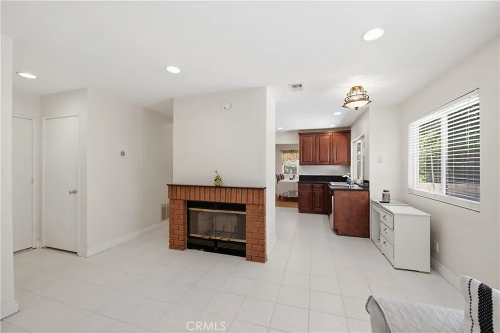 2024 Riverbirch Simi Valley, CA 93063