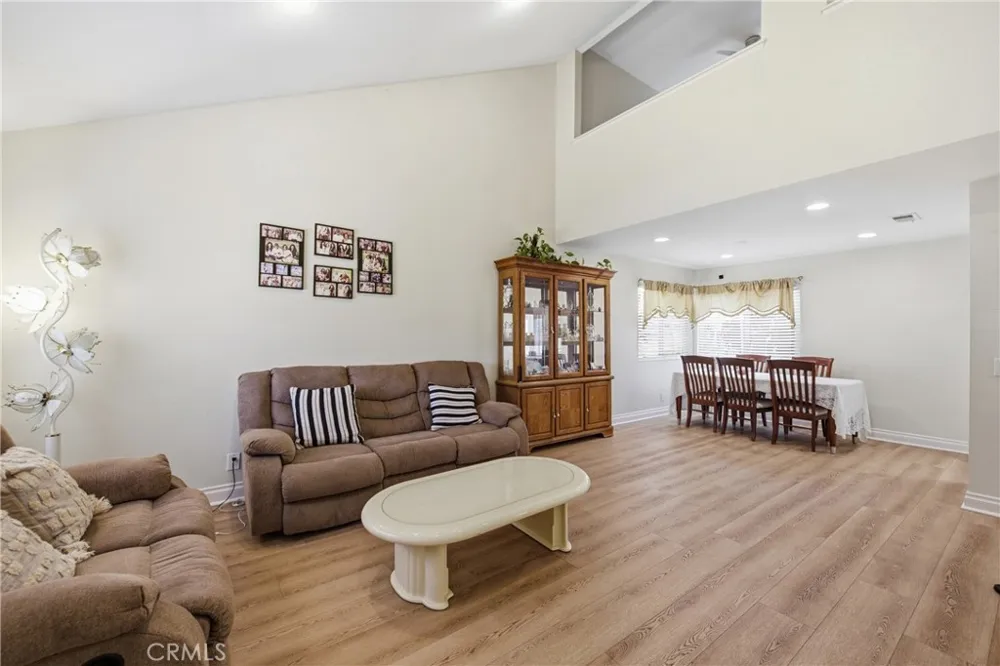 2024 Riverbirch Simi Valley, CA 93063