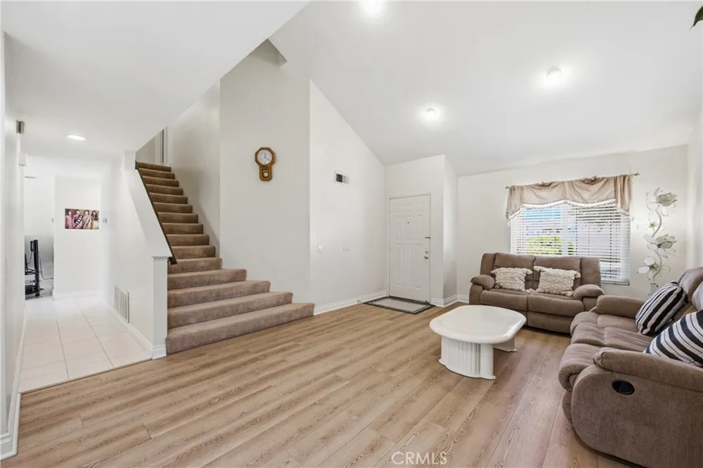 2024 Riverbirch Simi Valley, CA 93063