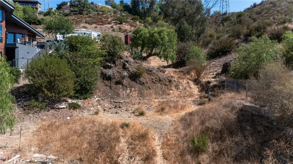 28923 Crags Agoura Hills, CA 91301