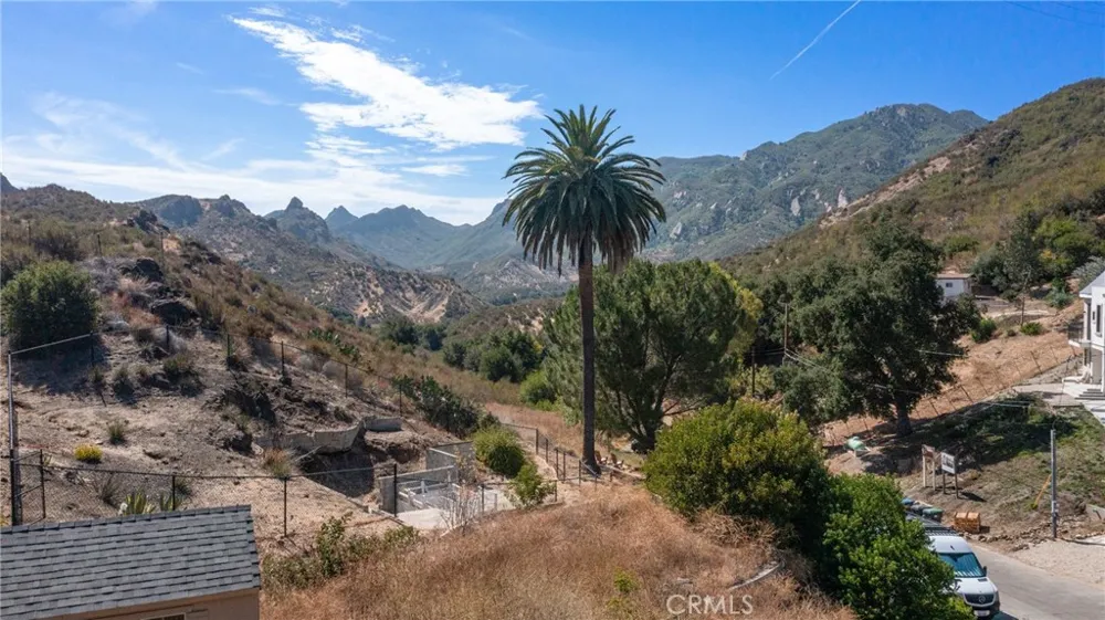 28923 Crags Agoura Hills, CA 91301