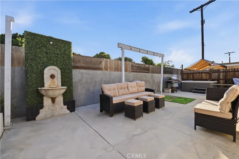 11863 Phillippi Avenue Pacoima, CA 91331
