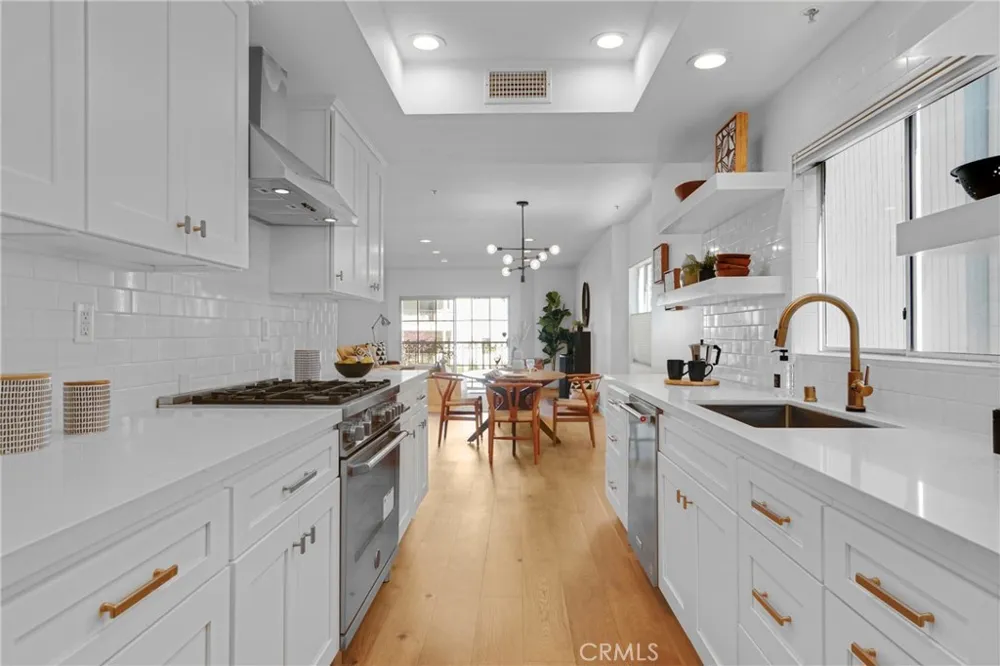 1871 Greenfield Avenue #102 Los Angeles, CA 90025