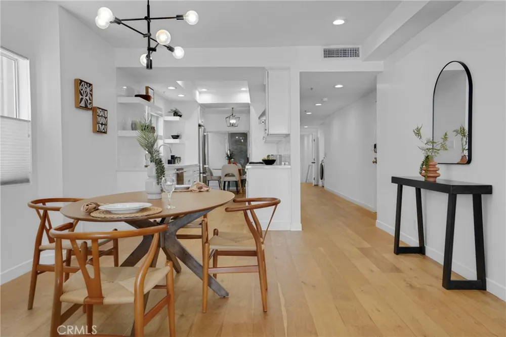 1871 Greenfield Avenue #102 Los Angeles, CA 90025