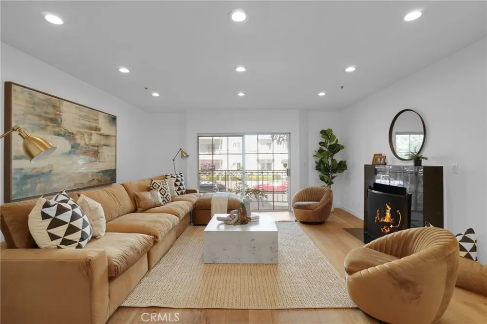 1871 Greenfield Avenue #102 Los Angeles, CA 90025
