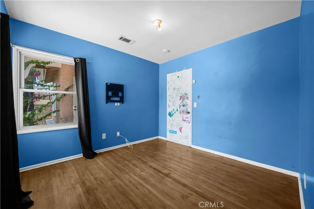 14515 Daubert San Fernando, CA 91345