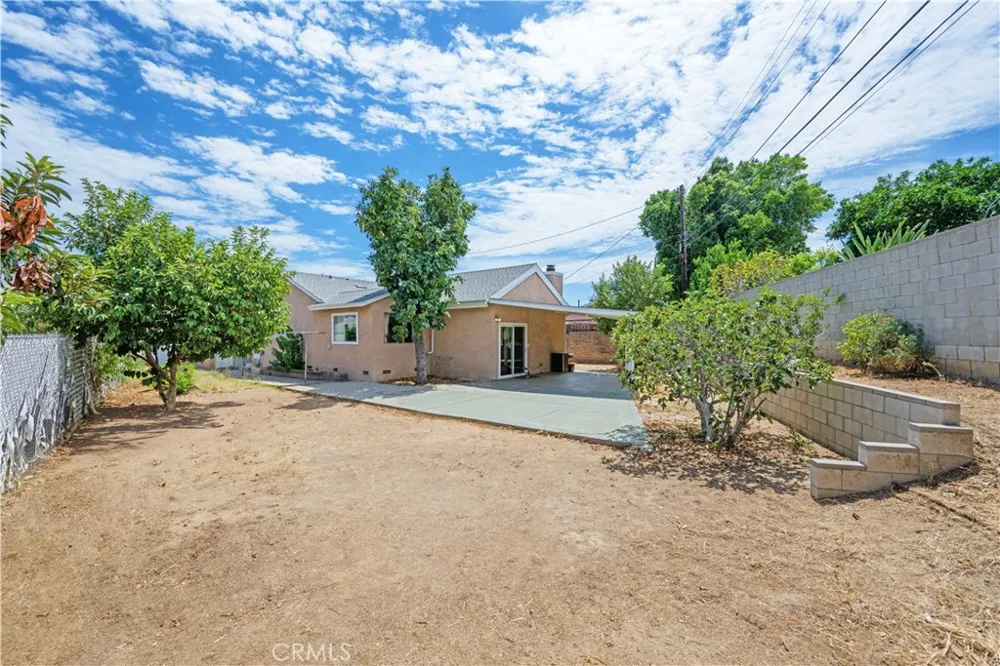 14515 Daubert San Fernando, CA 91345