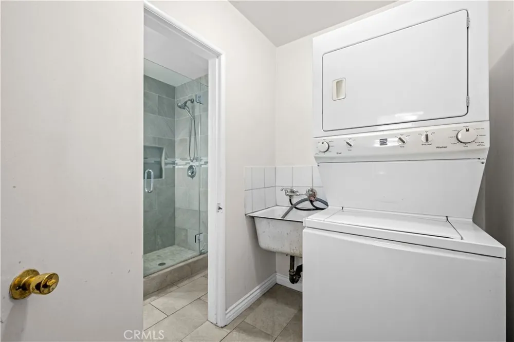 14515 Daubert San Fernando, CA 91345