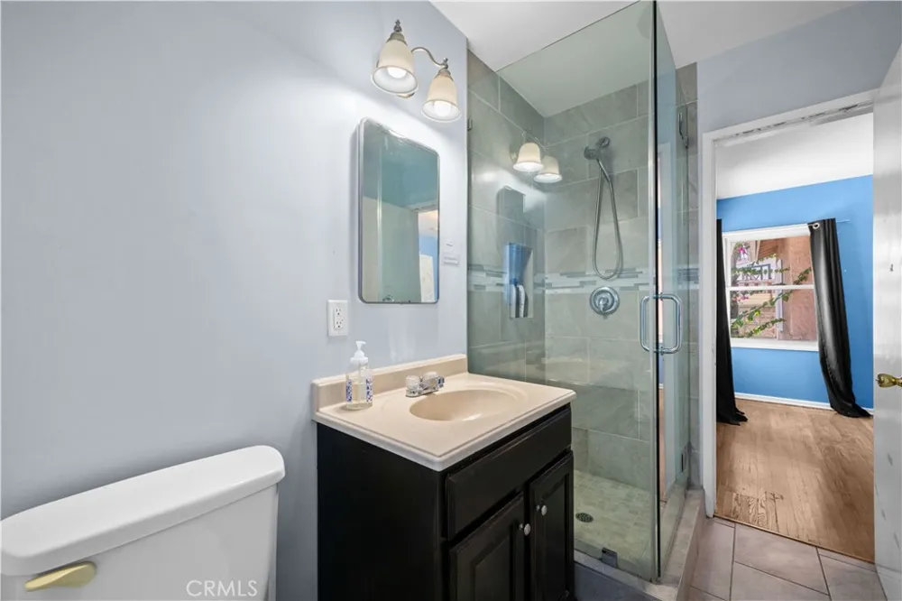 14515 Daubert San Fernando, CA 91345