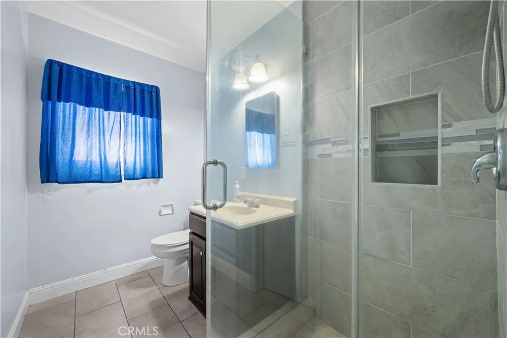 14515 Daubert San Fernando, CA 91345