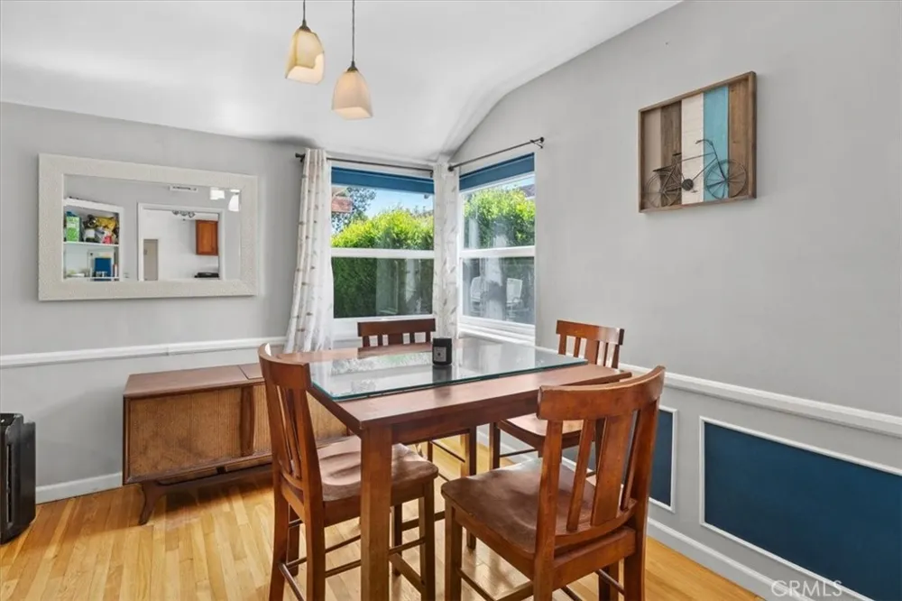 14319 Valerio Street Van Nuys, CA 91405