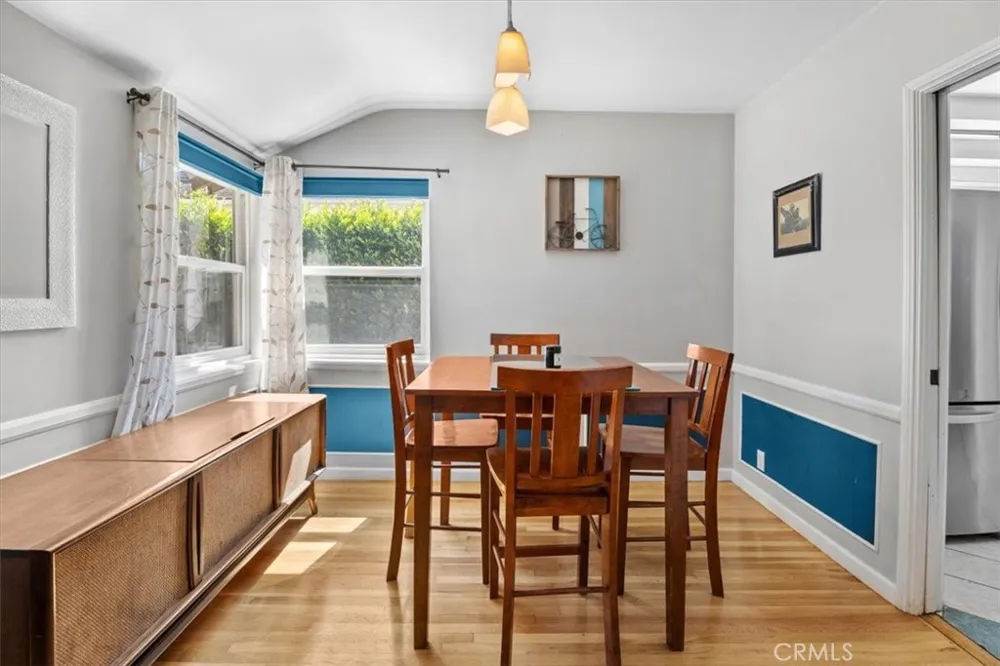 14319 Valerio Street Van Nuys, CA 91405