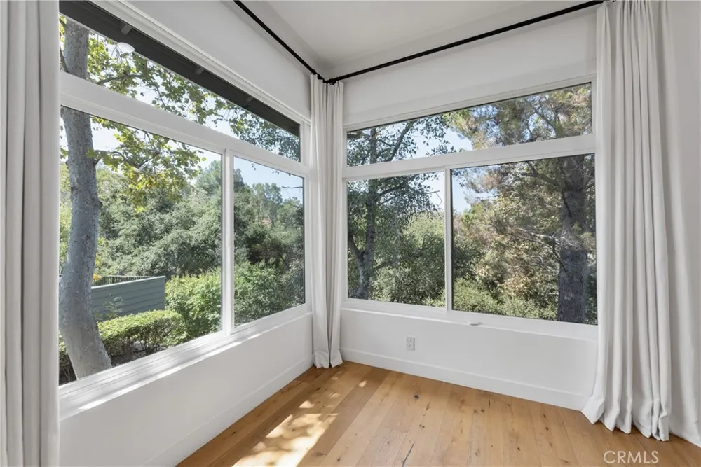 4742 Club View Westlake Village, CA 91362
