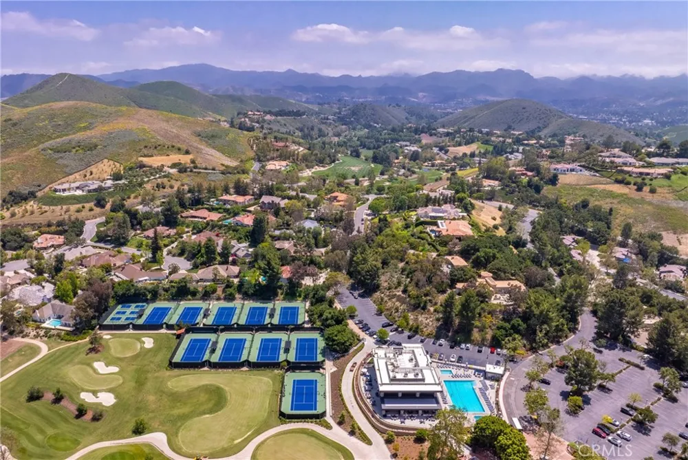 4742 Club View Westlake Village, CA 91362