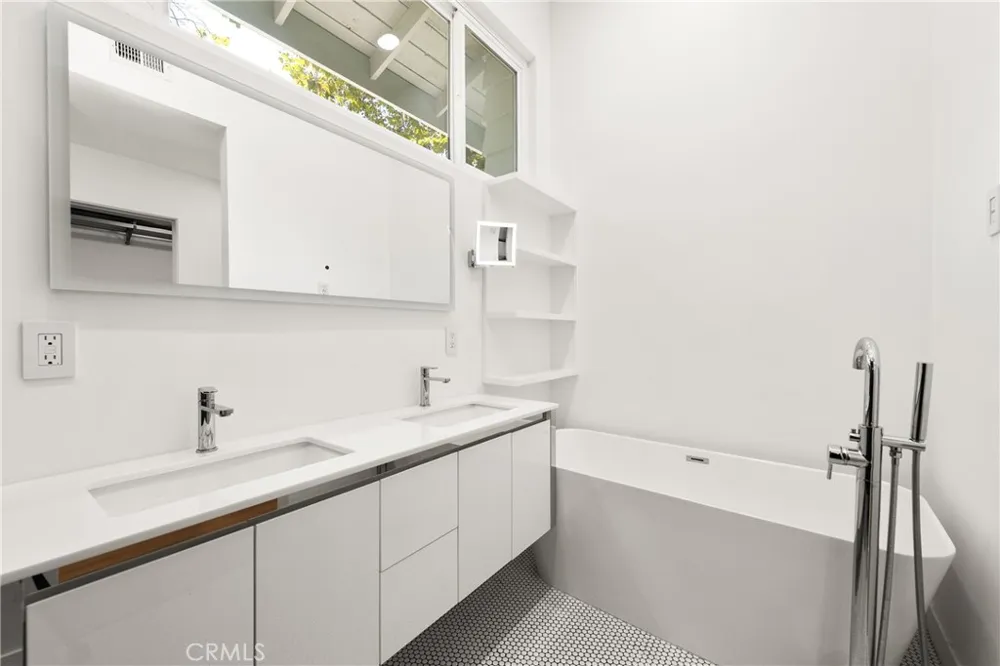 4742 Club View Westlake Village, CA 91362