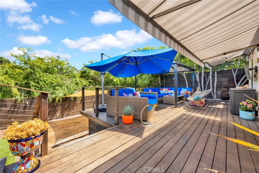 3374 Floyd Los Angeles, CA 90068