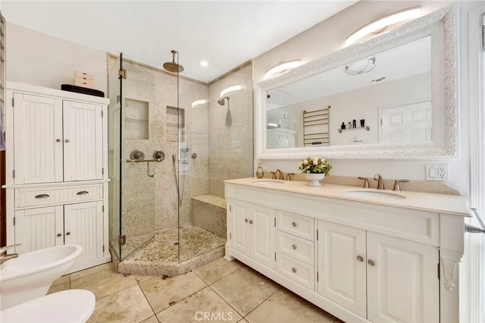 3374 Floyd Los Angeles, CA 90068