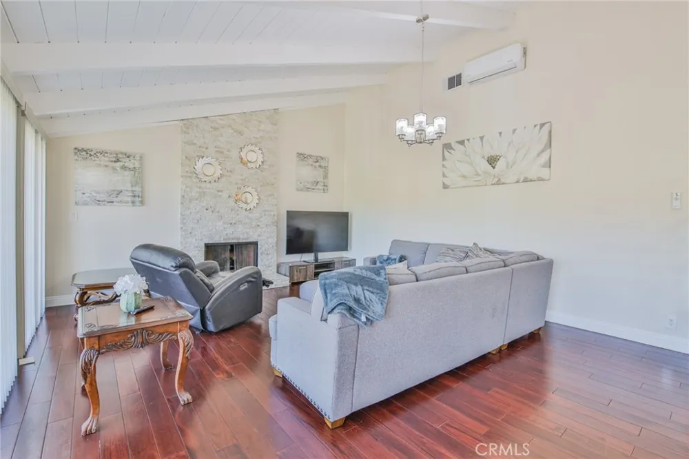 3514 Pansy Calabasas, CA 91302