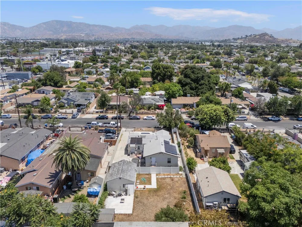 10353 Rincon Avenue Pacoima, CA 91331