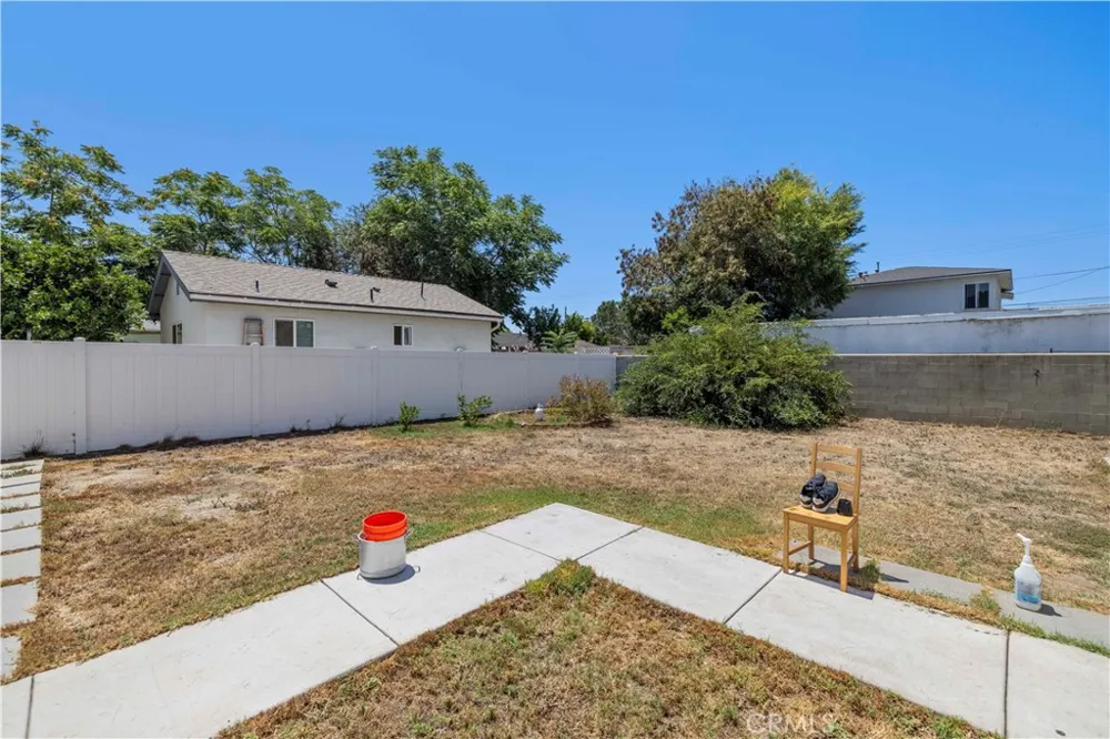 10353 Rincon Avenue Pacoima, CA 91331