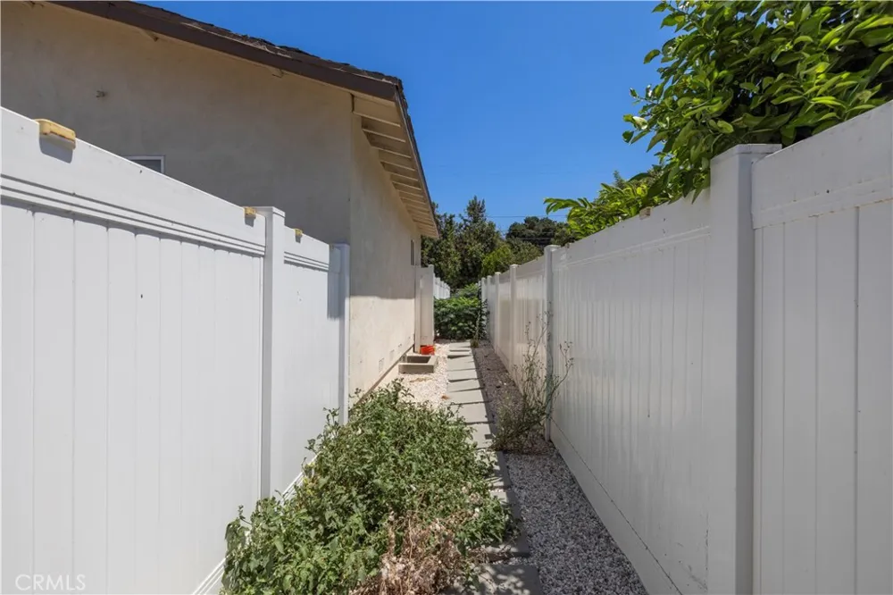 10353 Rincon Avenue Pacoima, CA 91331