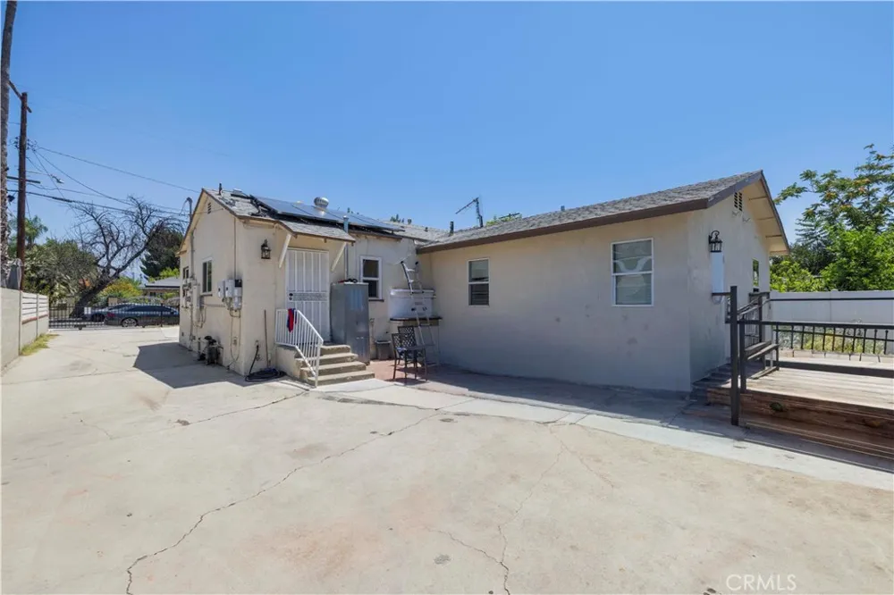 10353 Rincon Avenue Pacoima, CA 91331
