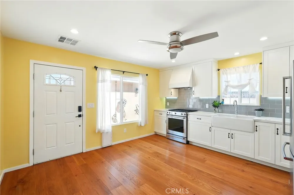16514 Index Granada Hills, CA 91344