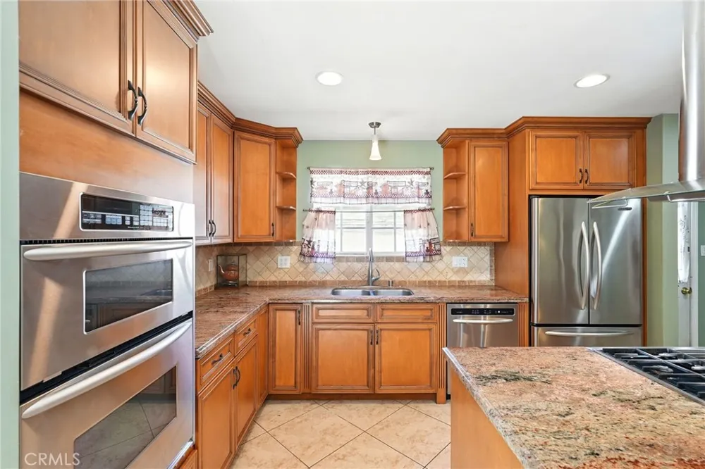 16514 Index Granada Hills, CA 91344