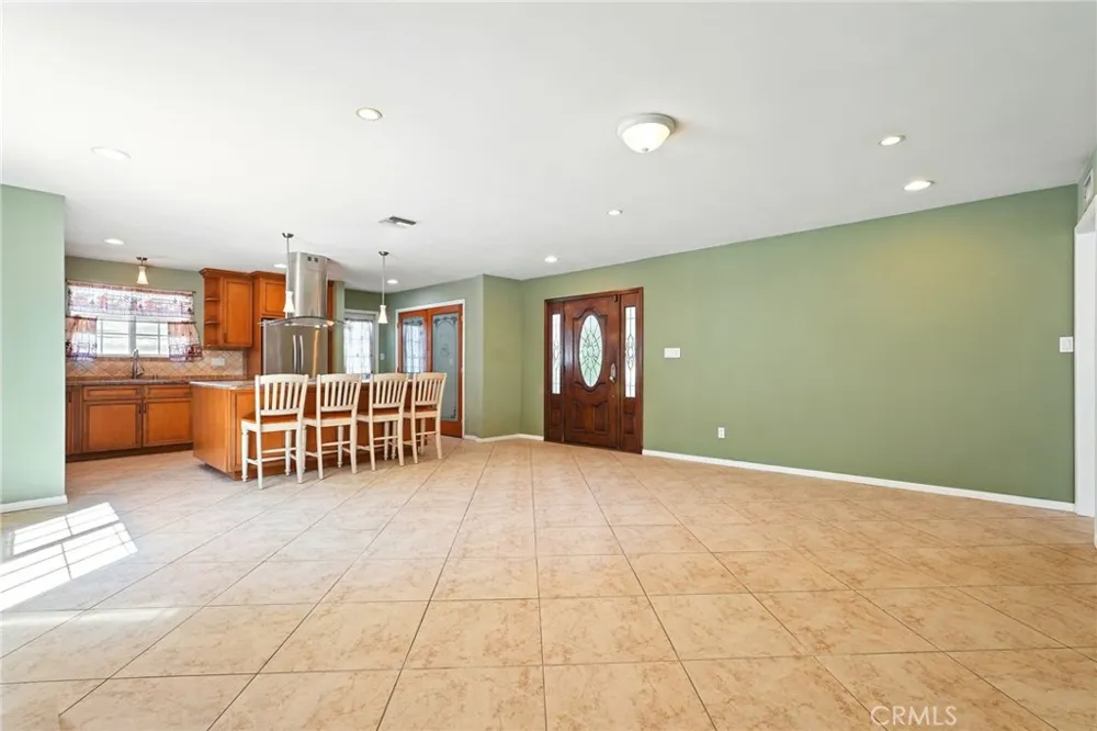 16514 Index Granada Hills, CA 91344